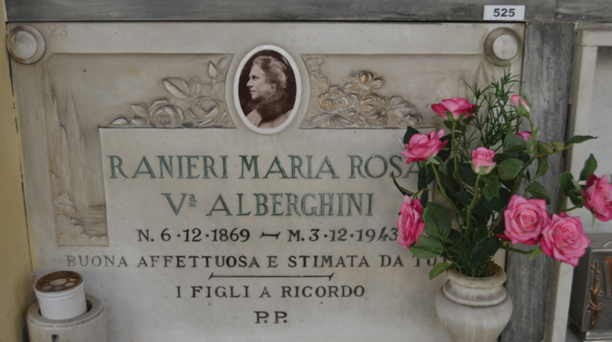 Cemetery Tomb, 1943