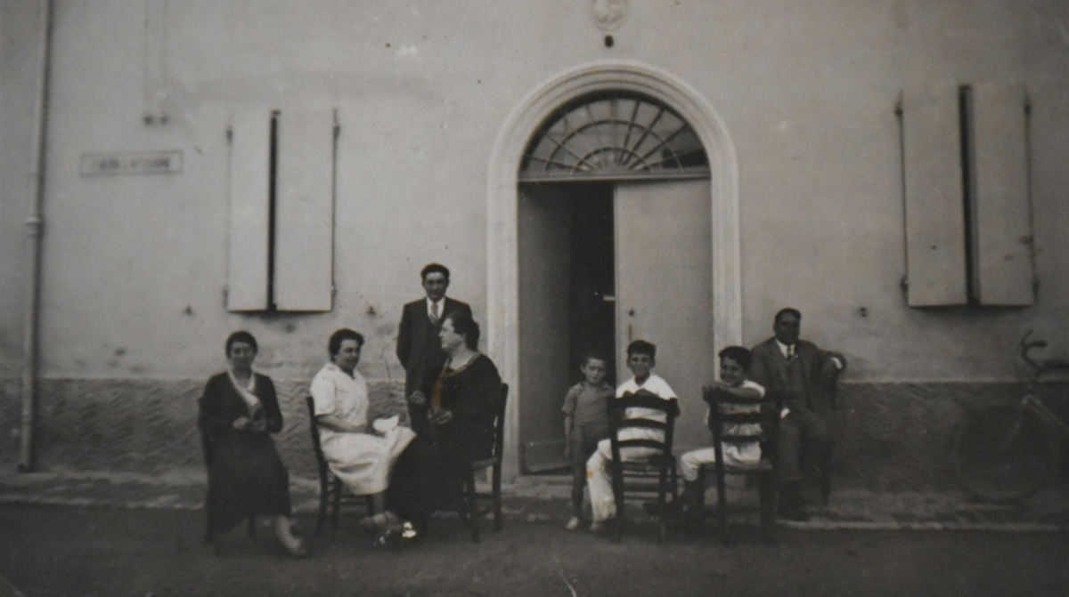 Afternoon family riposo, c1940s